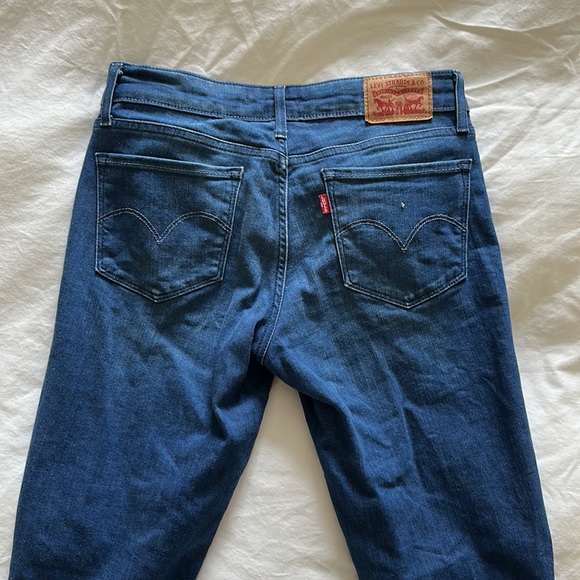 Levi’s 711 Skinny Blue Jeans - Picture 3 of 5
